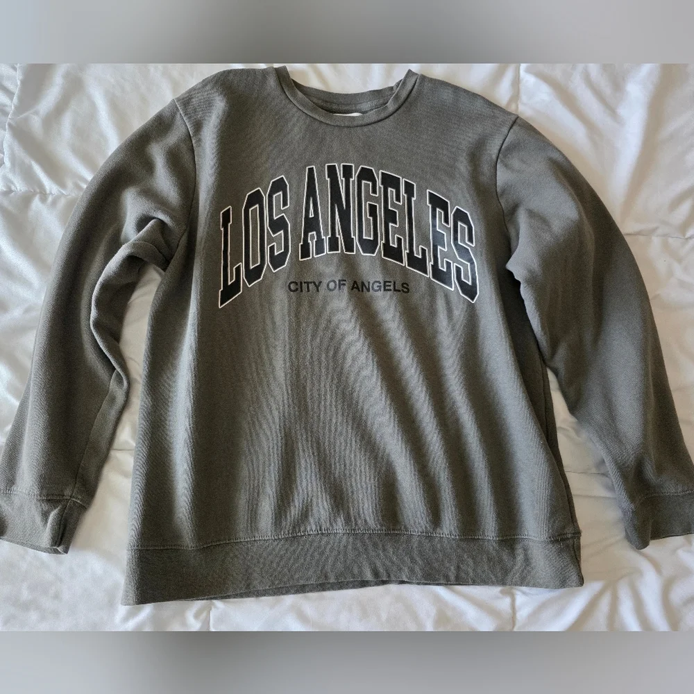 * PacSun Los Angeles Crewneck Sweater -‎ Gray